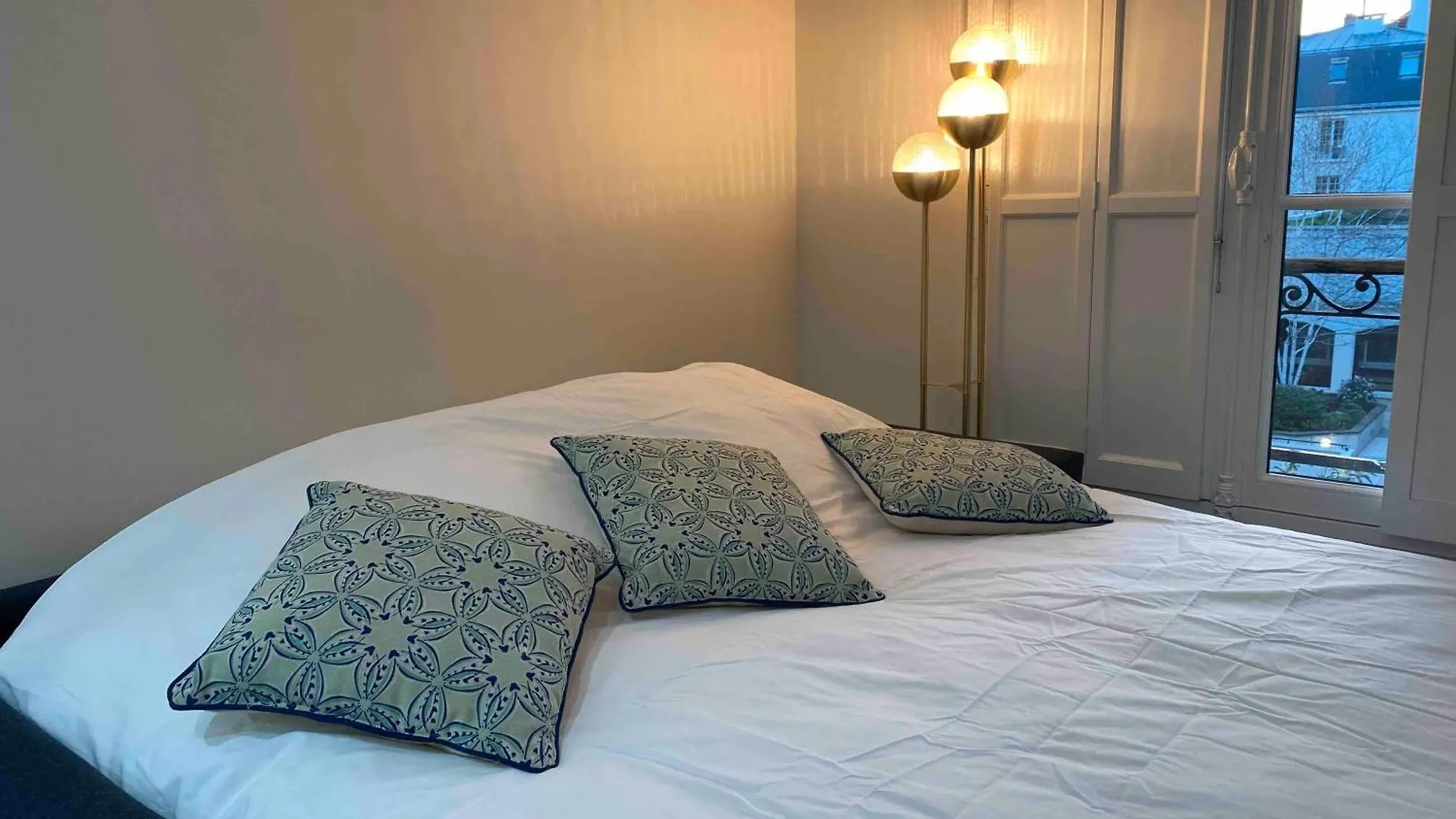 Apartment Superbe Appartement Quartier Latin Paris France